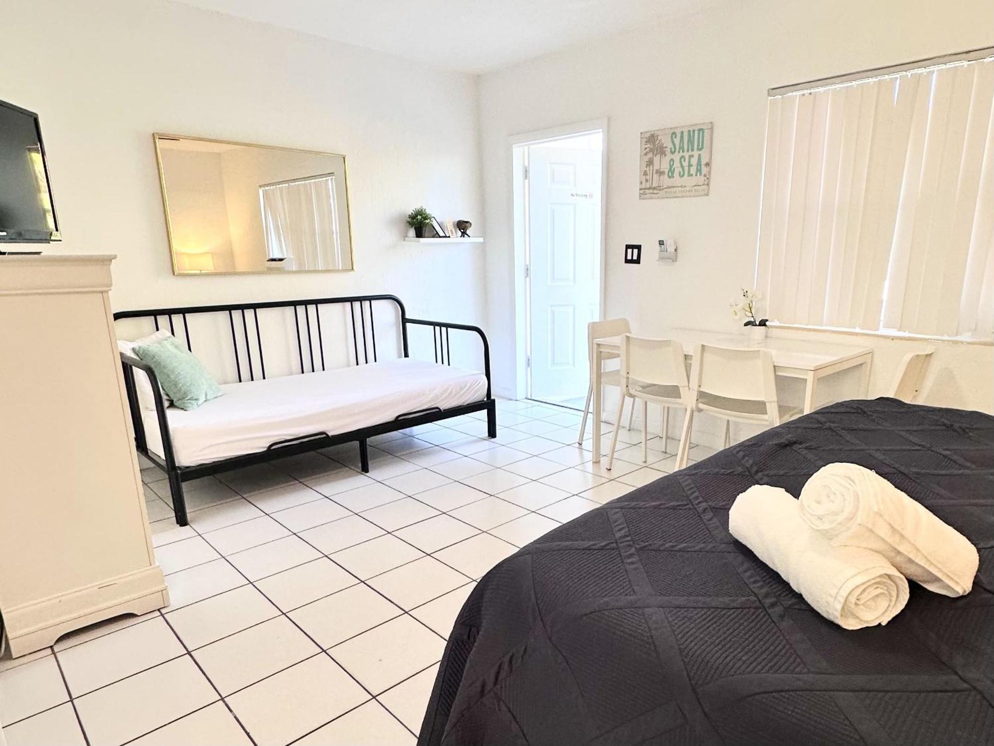 Southwinds By The Gold Nests Motel